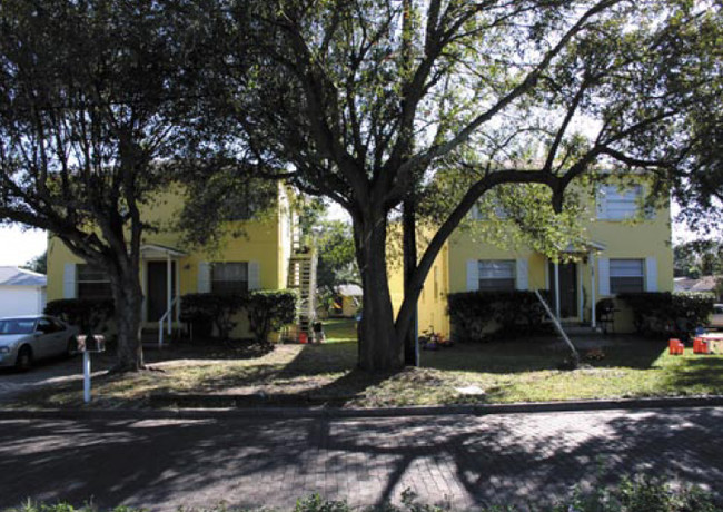 Port Tampa Apartments in Tampa, FL - Building Photo - Building Photo