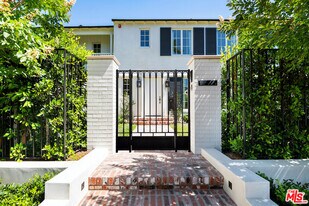 152 S Camden Dr in Beverly Hills, CA - Building Photo