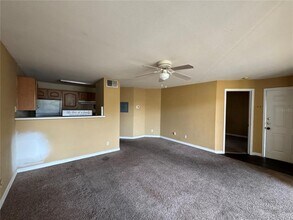 4740 Walden Cir in Orlando, FL - Building Photo - Building Photo