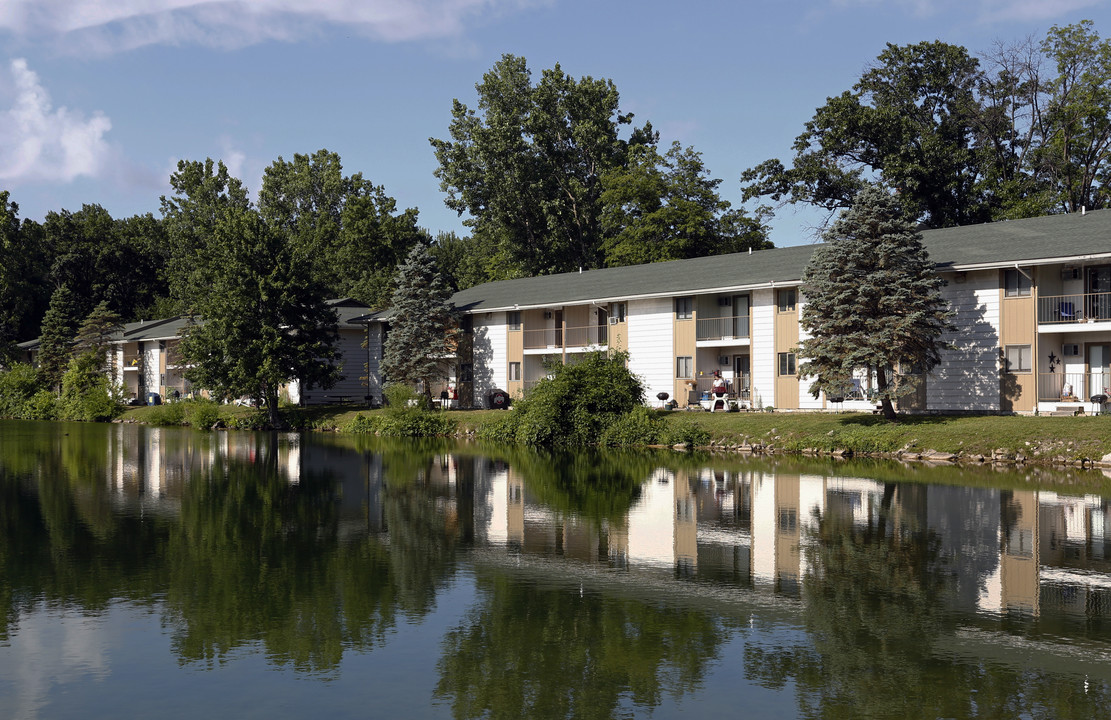 The Windjammer Apartments in Toledo, OH - Building Photo