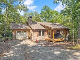 309 Fowler Creek Dr in Cleveland, GA - Building Photo