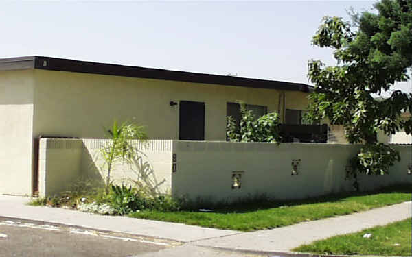 418 West Ave in Fullerton, CA - Building Photo