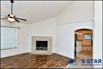 5005 Moon Ranch Ln in El Paso, TX - Building Photo - Building Photo