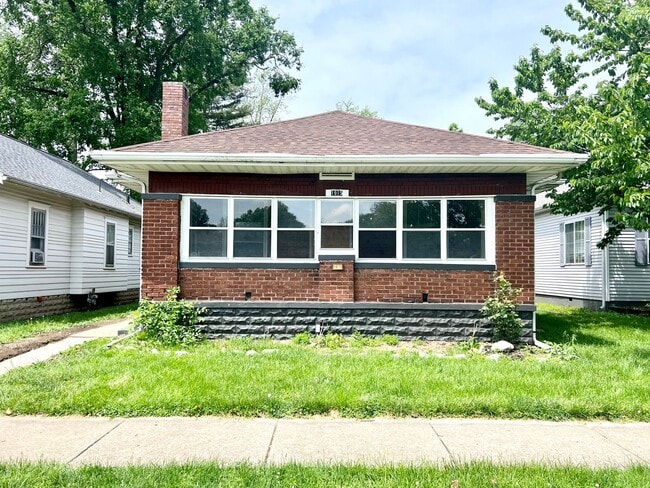 property at 1915 S 9th St