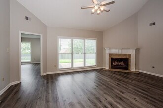 1011 Stable Run Dr in Cordova, TN - Building Photo - Building Photo