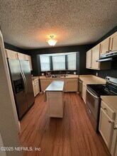 1855 Alberta Ct N in Middleburg, FL - Building Photo - Building Photo