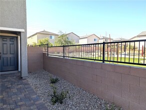 7633 Loftwood Ave in Las Vegas, NV - Building Photo - Building Photo