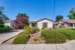171 N Frances St in Sunnyvale, CA - Building Photo