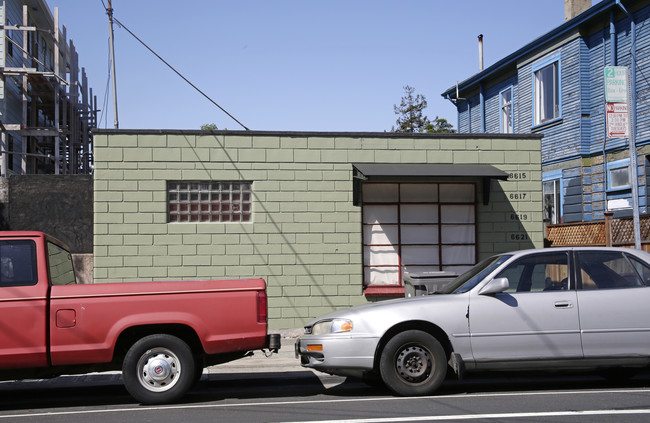 6615-6625 Shattuck Ave in Oakland, CA - Building Photo - Building Photo