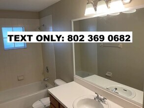 5047 Nina Marie Ave in Murfreesboro, TN - Foto de edificio - Building Photo