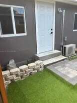 80 NE 133rd St in North Miami, FL - Building Photo