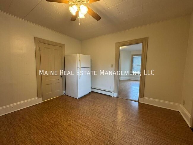 33 Summer St in Waterville, ME - Building Photo - Building Photo