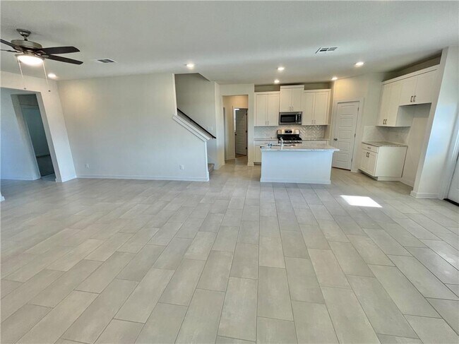 210 Whisper Rill Dr in Hutto, TX - Building Photo - Building Photo