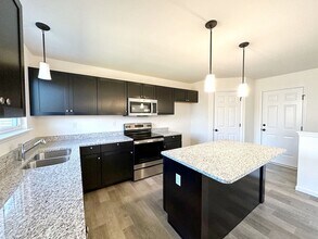 350 Hammerstone Dr in Moscow Mills, MO - Building Photo - Building Photo