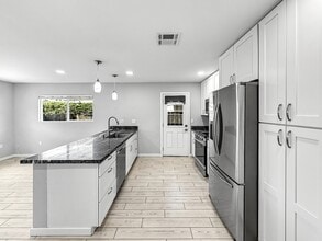6123 Horton Dr in La Mesa, CA - Building Photo - Building Photo