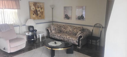 320 SW 1st St in Pompano Beach, FL - Building Photo - Building Photo