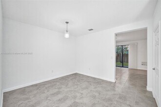 5013 Vulcan Way in Davie, FL - Building Photo - Building Photo