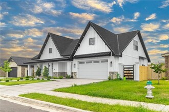 13819 N 33rd Ln in McAllen, TX - Building Photo - Building Photo