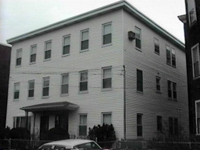 15-17 Linden St in Somerville, MA - Building Photo