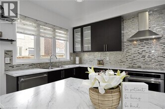 55 Cheevers Rd in Brantford, ON - Building Photo - Building Photo