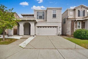 2815 Tourbrook Way in Sacramento, CA - Building Photo