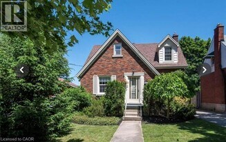 14 Filbert St in Kitchener, ON - Building Photo