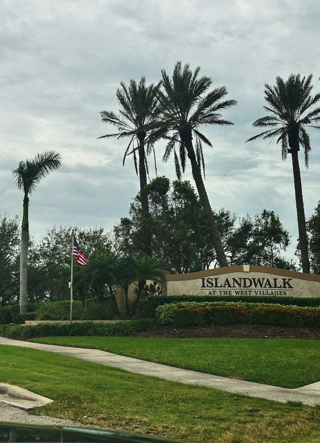 19050 Mangieri St in Venice, FL - Foto de edificio - Building Photo