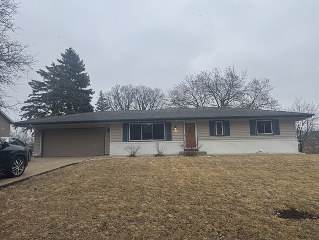 property at 10905 Southview Dr