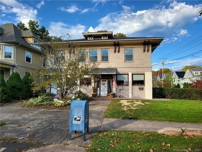 805 Edgewood Ave in New Haven, CT - Foto de edificio - Building Photo