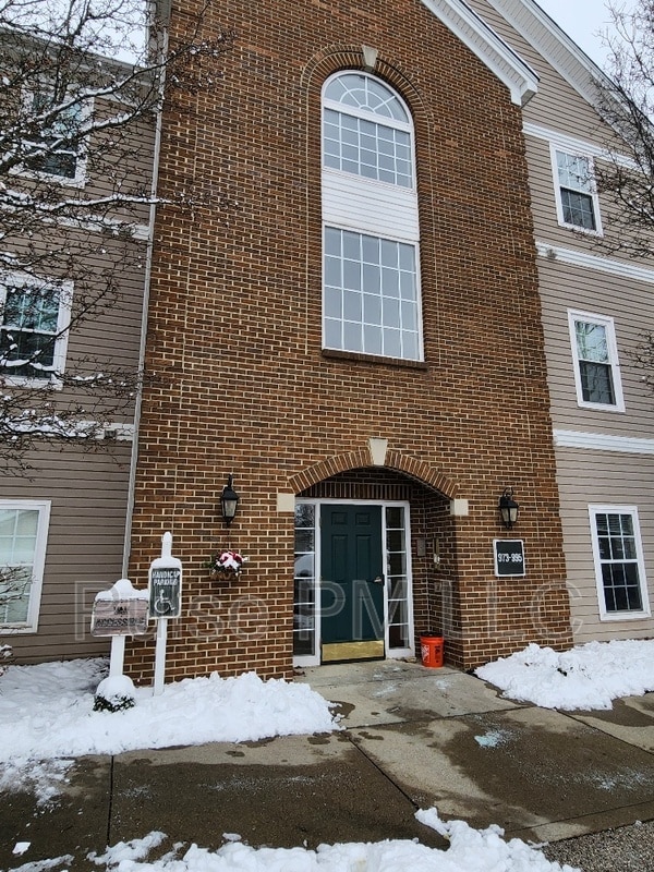 property at 985 Mistflower Ln