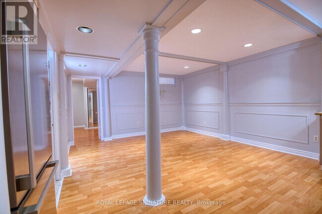 7299 Sandhurst Dr in Mississauga, ON - Building Photo - Building Photo