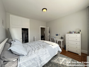 175 Harvard St, Unit 2 in Brookline, MA - Foto de edificio - Building Photo