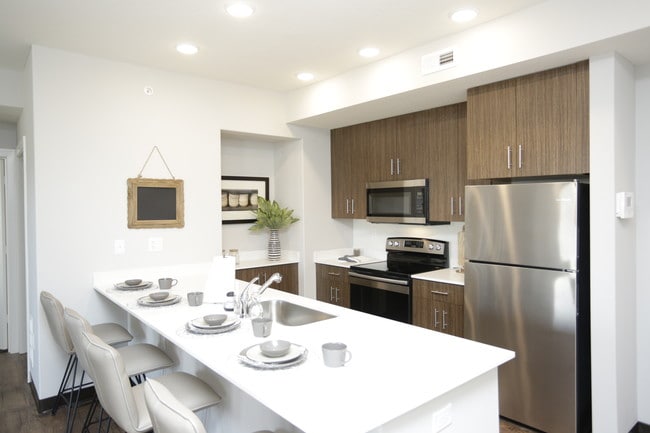 Fairway Flats in Lawrence, KS - Building Photo - Interior Photo