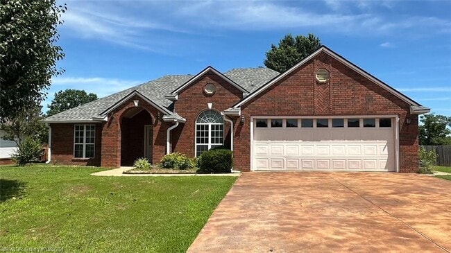 3140 Eagle Dr in Greenwood, AR - Foto de edificio - Building Photo