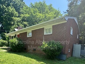 1009 W Mauney Ave in Gastonia, NC - Building Photo - Building Photo