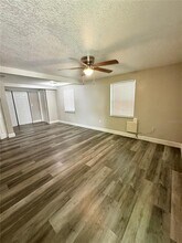 5320 Cherry Ave in Seffner, FL - Foto de edificio - Building Photo