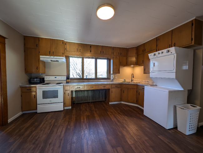 492 Burgess St in Berlin, NH - Building Photo - Building Photo