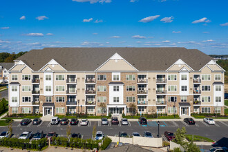 Woodmont Townsquare in Sewell, NJ - Foto de edificio - Building Photo