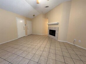 2737 Gant Dr in Lancaster, TX - Building Photo - Building Photo