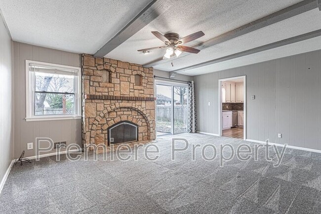 1331 SW Horizon Dr in Blue Springs, MO - Building Photo - Building Photo