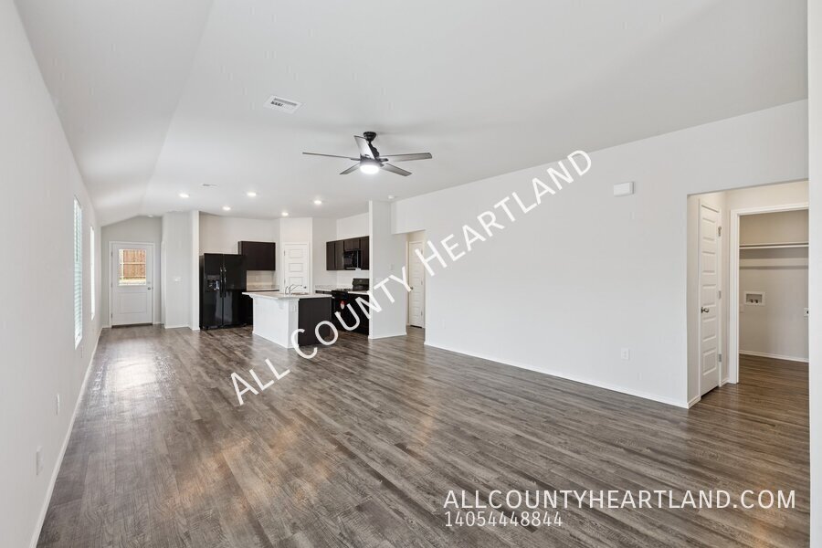 9512 Stallion Dr in Oklahoma City, OK - Building Photo