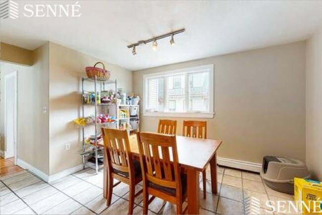 124 Walnut St, Unit 2 in Somerville, MA - Building Photo - Building Photo