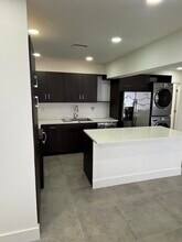 5724 Seton Dr in Margate, FL - Building Photo - Building Photo