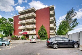 4600 E Asbury Cir in Denver, CO - Building Photo - Building Photo