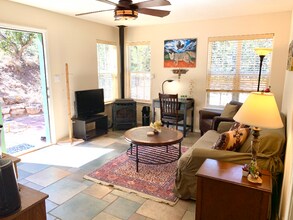 24 Fleetfoot in Tijeras, NM - Building Photo - Building Photo