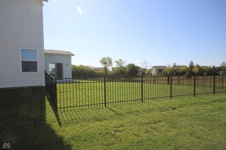 7291 Standish Ln in Avon, IN - Building Photo - Building Photo