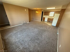 604 Harger St in Dover, OH - Building Photo - Building Photo