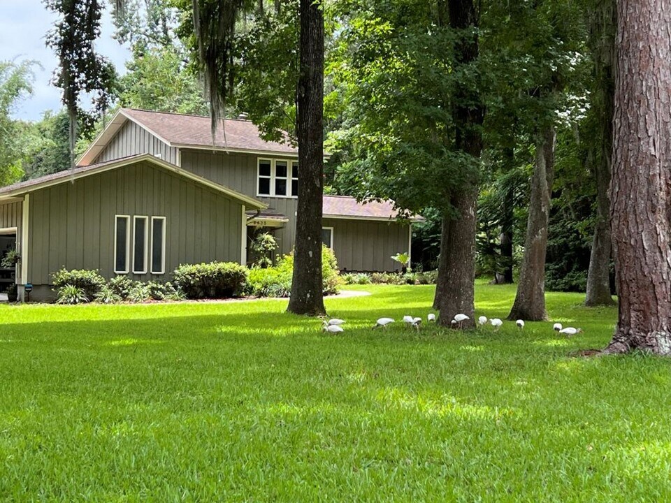 8435 NW 6 Ave in Gainesville, FL - Building Photo