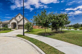 7327 Camden Crestwood Way in Katy, TX - Building Photo - Building Photo