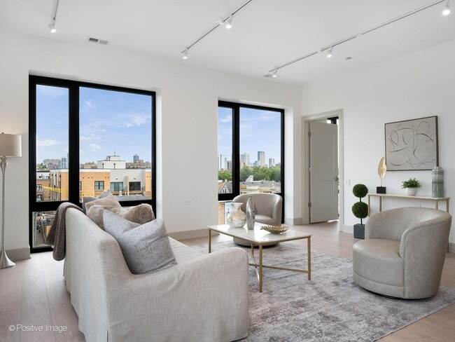 3202 N Racine Ave in Chicago, IL - Building Photo - Building Photo